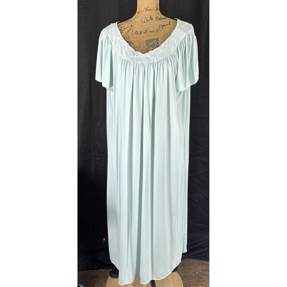 Miss Elaine Classic Nightgown Blue White Floral Embroider Size Large Nylon Sleep